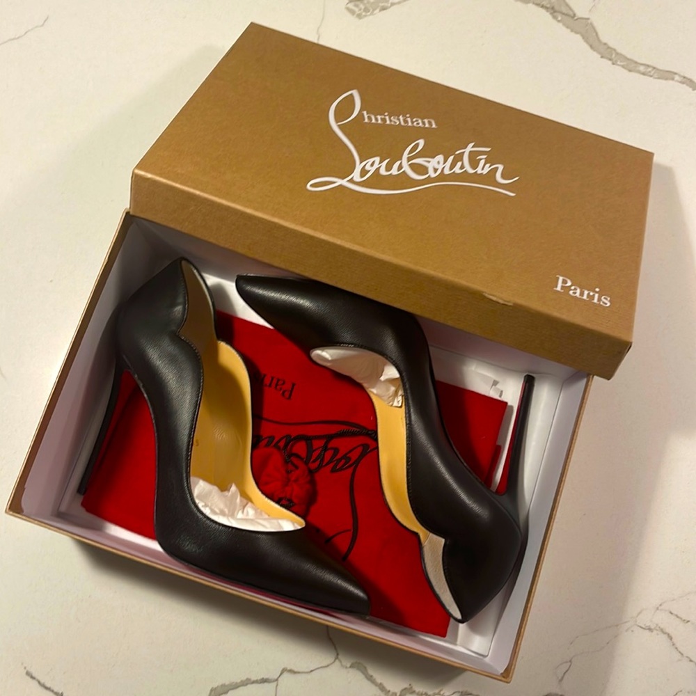 Christian Louboutin black nappa leather pumps